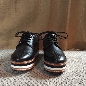 Steve Madden lace up platforms!